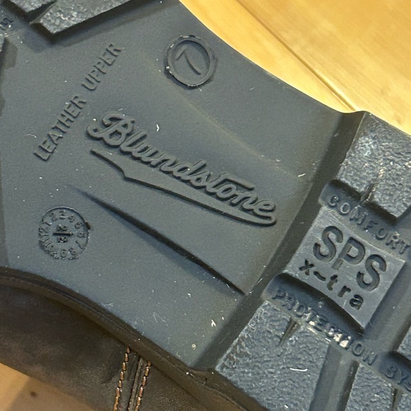 Blundstone Men's CLASSIC Brown Leather Chelsea Boots - Picture 14 of 15